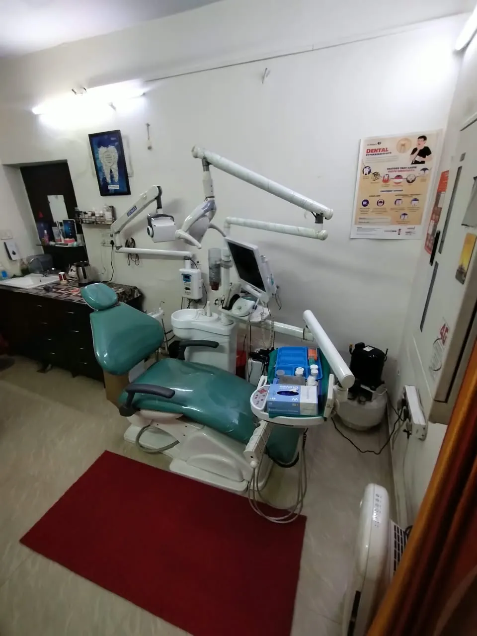 Dental chair and equipment in a Dent-O-Care treatment room